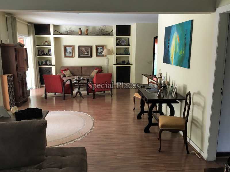 Conheça SALA DE ESTAR do imóvel - Casa À Venda no Condomínio Itanhangá, Bosque Itanhangá - Itanhangá - Rio de Janeiro - RJ - BAC6042 - 14 SALA DE ESTAR