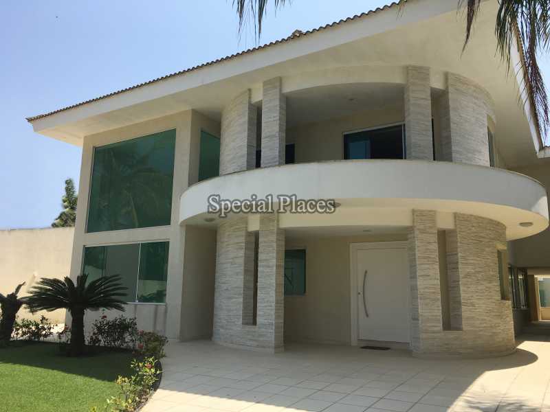 Conheça FACHADA FRONTAL do imóvel - Casa em Condominio em condomínio À Venda - Condomínio Barra, Village Marapendi - Barra da Tijuca - Rio de Janeiro - RJ - BAC6045 - 1 FACHADA FRONTAL