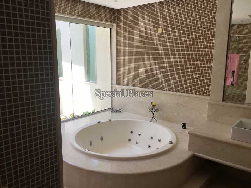 Conheça BANHEIRO MASTER do imóvel - Casa em Condominio em condomínio À Venda - Condomínio Barra, Village Marapendi - Barra da Tijuca - Rio de Janeiro - RJ - BAC6045 - 20 BANHEIRO MASTER