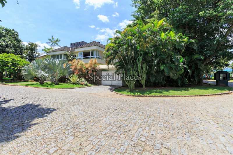 Conheça Fachada 2 do imóvel - Casa À Venda no Condomínio Barra, Jardim Barra da Tijuca - Barra da Tijuca - Rio de Janeiro - RJ - BAC6057 - 5 Fachada 2