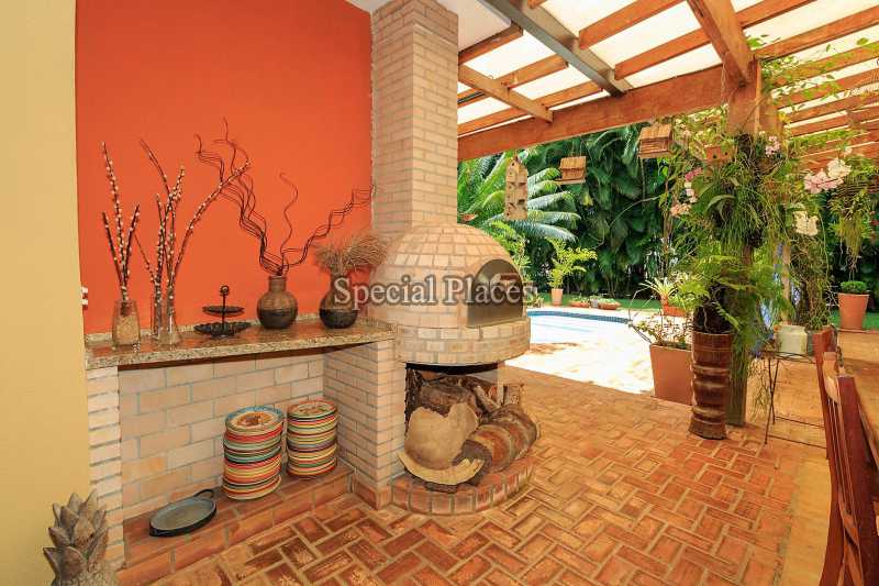 Conheça Forno à Lenha do imóvel - Casa À Venda no Condomínio Barra, Jardim Barra da Tijuca - Barra da Tijuca - Rio de Janeiro - RJ - BAC6057 - 9 Forno à Lenha