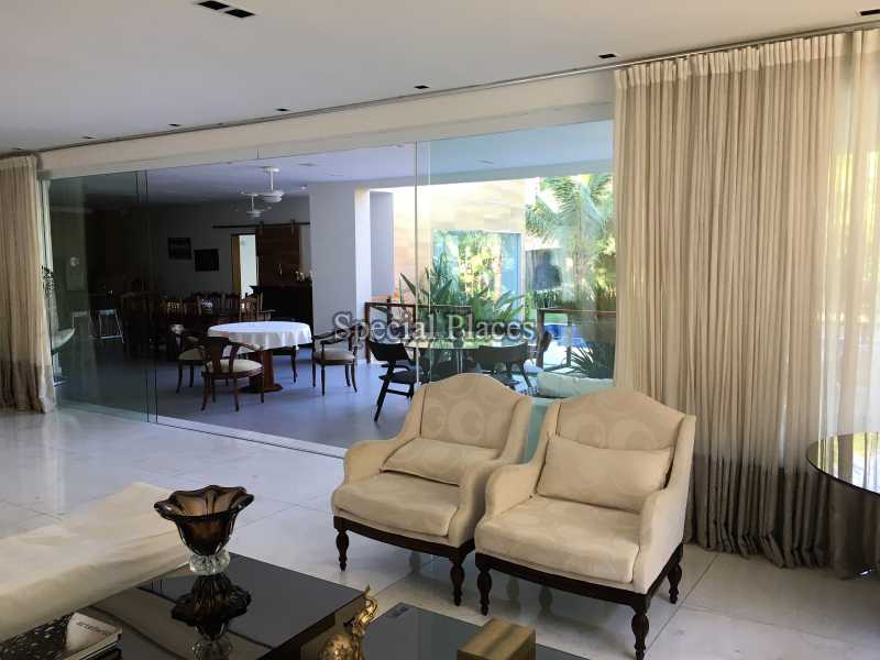 Conheça Sala estar 2 do imóvel - Casa À Venda no Condomínio Itanhangá, Reserva - Barra da Tijuca - Rio de Janeiro - RJ - BAC6062 - 6 Sala estar 2