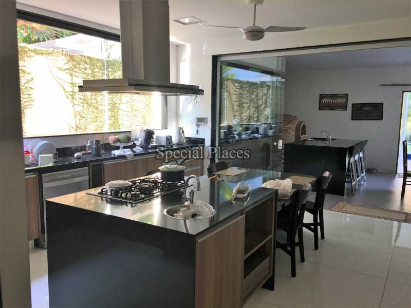 Conheça Copa cozinha integrada ao l do imóvel - Casa À Venda no Condomínio Itanhangá, Reserva - Barra da Tijuca - Rio de Janeiro - RJ - BAC6062 - 12 Copa cozinha integrada ao l