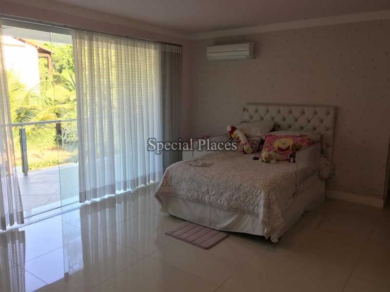 Conheça Suite 1 do imóvel - Casa À Venda no Condomínio Itanhangá, Reserva - Barra da Tijuca - Rio de Janeiro - RJ - BAC6062 - 20 Suite 1