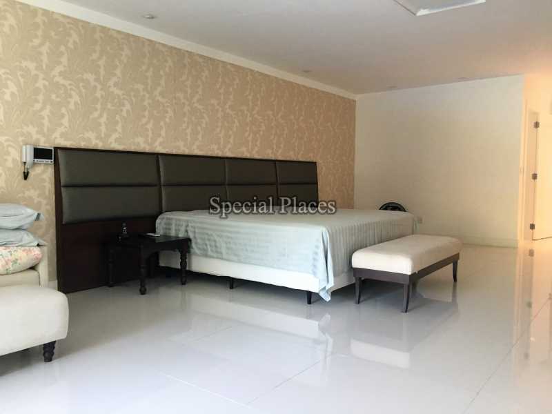 Conheça Suite master do imóvel - Casa À Venda no Condomínio Itanhangá, Reserva - Barra da Tijuca - Rio de Janeiro - RJ - BAC6062 - 22 Suite master