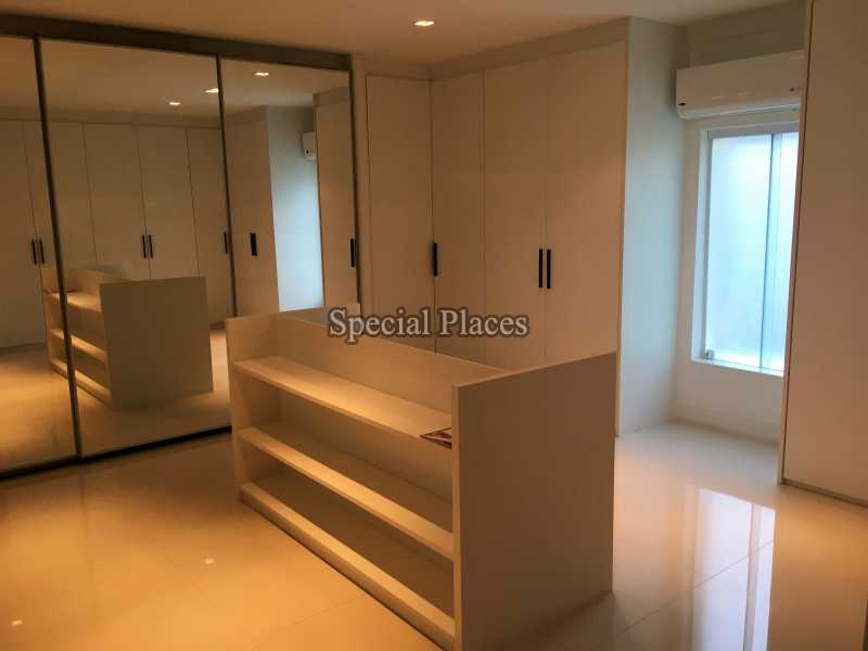 Conheça Closet suite master do imóvel - Casa À Venda no Condomínio Itanhangá, Reserva - Barra da Tijuca - Rio de Janeiro - RJ - BAC6062 - 23 Closet suite master