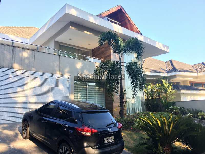 Conheça Fachada 3 do imóvel - Casa À Venda no Condomínio Itanhangá, Reserva - Barra da Tijuca - Rio de Janeiro - RJ - BAC6062 - 4 Fachada 3