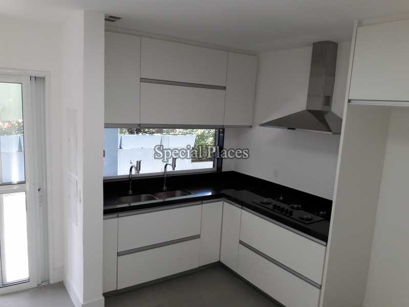Conheça Cozinha do imóvel - Casa Para Alugar no Condomínio Barra, Vivendas da Barra - Barra da Tijuca - Rio de Janeiro - RJ - LOC1155 - 11 Cozinha