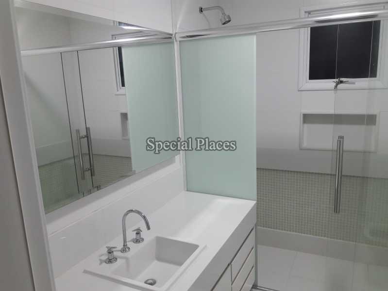 Conheça Banheiro 1 do imóvel - Casa Para Alugar no Condomínio Barra, Vivendas da Barra - Barra da Tijuca - Rio de Janeiro - RJ - LOC1155 - 27 Banheiro 1