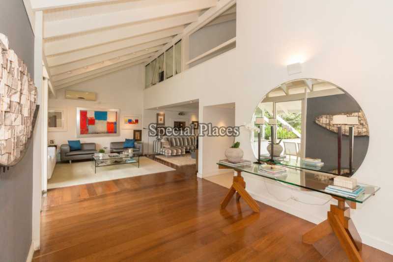Conheça HALL DE ENTRADA do imóvel - Casa Para Alugar no Condomínio Barra, Novo Leblon - Barra da Tijuca - Rio de Janeiro - RJ - LOC1157 - 5 HALL DE ENTRADA