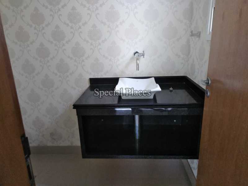 Conheça Banheiro do imóvel - Casa Para Alugar no Condomínio Barra, Novo Leblon - Barra da Tijuca - Rio de Janeiro - RJ - LOC1159 - 14 Banheiro
