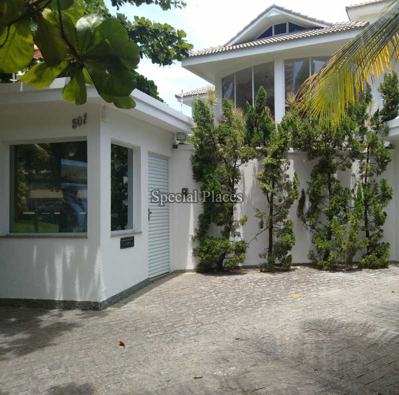 Conheça Entrada Principal do imóvel - Casa Para Alugar no Condomínio Barra, Novo Leblon - Barra da Tijuca - Rio de Janeiro - RJ - LOC1159 - 21 Entrada Principal