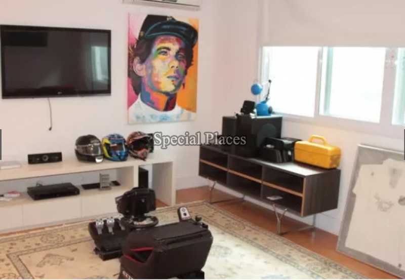 Conheça Sala de vídeo do imóvel - Casa Para Alugar no Condomínio Itanhangá, Reserva - Itanhangá - Rio de Janeiro - RJ - LOC1163 - 7 Sala de vídeo