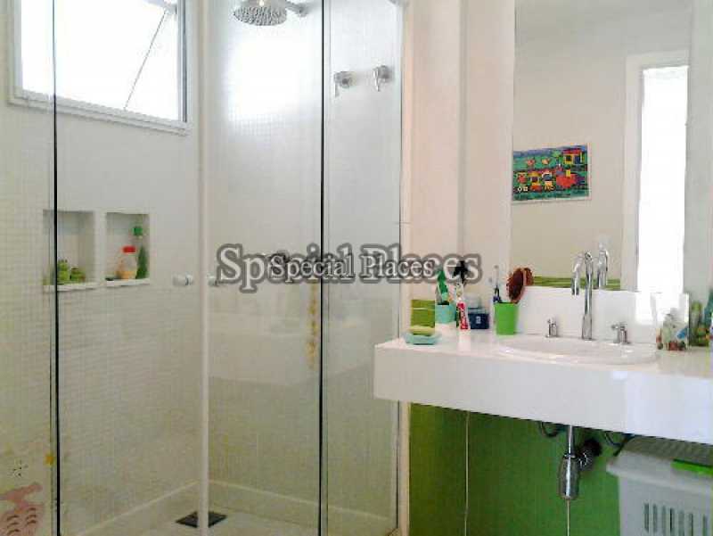 Conheça banh_suite2 do imóvel - Casa Para Venda ou Aluguel no Condomínio Barra, Quintas do Rio - Barra da Tijuca - Rio de Janeiro - RJ - LOC1168 - 27 banh_suite2