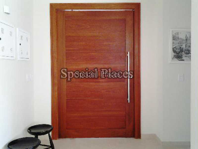 Conheça hall do imóvel - Casa Para Venda ou Aluguel no Condomínio Barra, Quintas do Rio - Barra da Tijuca - Rio de Janeiro - RJ - LOC1168 - 14 hall