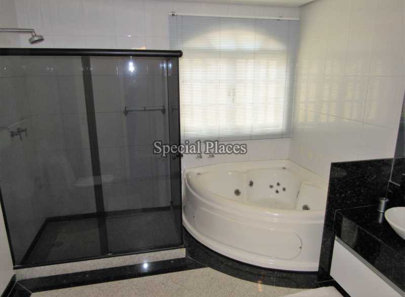 Conheça 16 banheiro suite 1 do imóvel - Casa linear, próxima a farto comercio! 4 suítes - BAC6071 - 17 16 banheiro suite 1