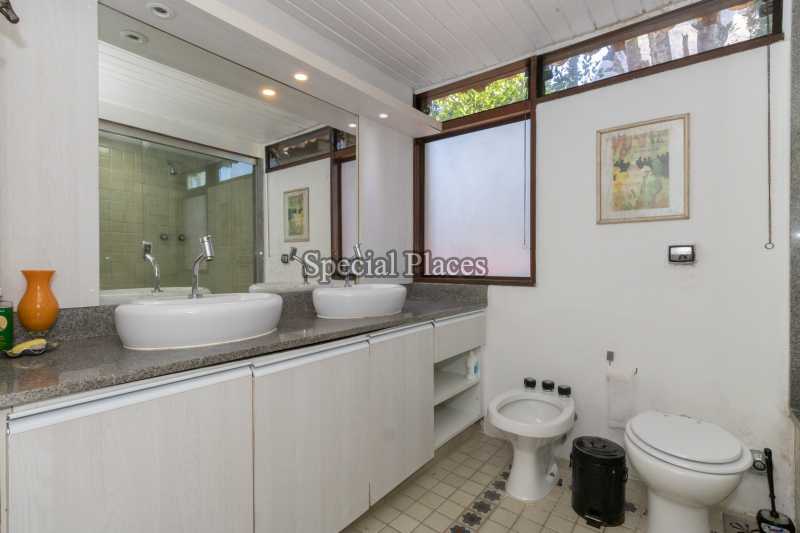 Conheça BANHEIRO do imóvel - Casa São Conrado, Rio de Janeiro, RJ Para Alugar, 5 Quartos, 378m² - LOC1194 - 19 BANHEIRO