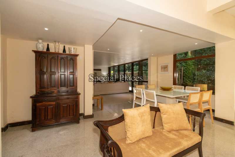 Conheça SALA DE ESTAR 2 do imóvel - Casa São Conrado, Rio de Janeiro, RJ Para Alugar, 5 Quartos, 378m² - LOC1194 - 6 SALA DE ESTAR 2