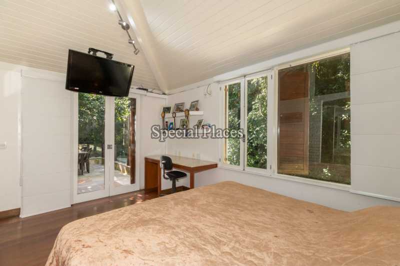 Conheça SUITE MASTER do imóvel - Casa São Conrado, Rio de Janeiro, RJ Para Alugar, 5 Quartos, 378m² - LOC1194 - 25 SUITE MASTER