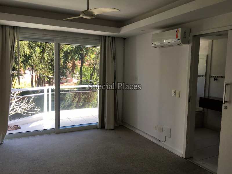 Conheça 15 suite do imóvel - Casa Para Alugar no Condomínio Itanhangá, Jardim - Itanhangá - Rio de Janeiro - RJ - LOC1199 - 16 15 suite