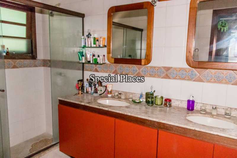 Conheça 16 - BANHEIRO do imóvel - Casa em Condomínio 3 quartos para alugar Itanhangá, Rio de Janeiro - R$ 9.500 - LOC1068A - 17 16 - BANHEIRO