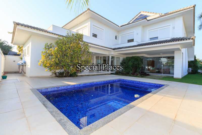 Conheça 1 - fachada do imóvel - Casa em Condomínio Barra, Quintas do Rio, Barra da Tijuca, Rio de Janeiro, RJ Para Alugar, 4 Quartos, 424m² - LOC1100A - 3 1 - fachada
