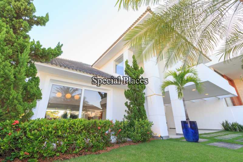 Conheça 2 - fachada do imóvel - Casa em Condomínio Barra, Quintas do Rio, Barra da Tijuca, Rio de Janeiro, RJ Para Alugar, 4 Quartos, 424m² - LOC1100A - 4 2 - fachada