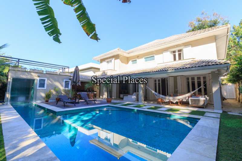Conheça 2 - FACHADA do imóvel - Casa em Condomínio Itanhangá, Reserva, Itanhangá, Rio de Janeiro, RJ Para Alugar, 4 Quartos, 540m² - LOC1106A - 4 2 - FACHADA