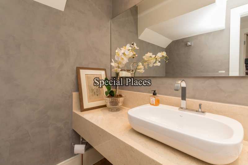 Conheça 10 - LAVABO do imóvel - Casa em Condomínio Itanhangá, Reserva, Itanhangá, Rio de Janeiro, RJ Para Alugar, 4 Quartos, 540m² - LOC1106A - 12 10 - LAVABO