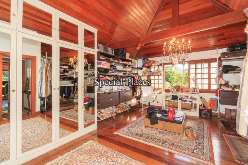 Conheça 19 - CLOSET SUITE MASTER do imóvel - Casa em Condominio Condomínio Itanhangá, Itanhangá,Rio de Janeiro,RJ Para Alugar,4 Quartos,838m² - LOC1103A - 20 19 - CLOSET SUITE MASTER