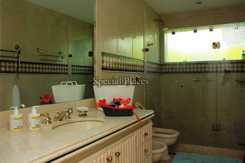 Conheça 26banheiro6 do imóvel - Casa em Condomínio Barra, Park Palace, Barra da Tijuca, Rio de Janeiro, RJ Para Alugar, 6 Quartos, 1000m² - LOC1033A - 27 26banheiro6