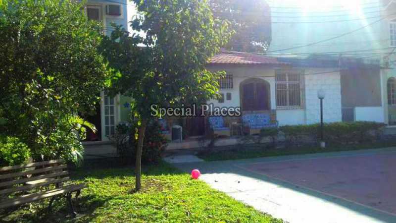 Conheça 2 FACHADA do imóvel - Casa em Condomínio Barra, Jardim Barra da Tijuca, Barra da Tijuca, Rio de Janeiro, RJ Para Alugar, 2 Quartos, 80m² - LOC1208T - 4 2 FACHADA