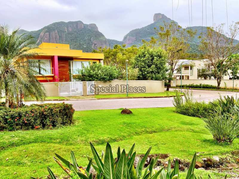 Conheça 1 fachada do imóvel - Casa Para Alugar no Condomínio Itanhangá, Reserva - Itanhangá - Rio de Janeiro - RJ - LOC1214A - 1 1 fachada