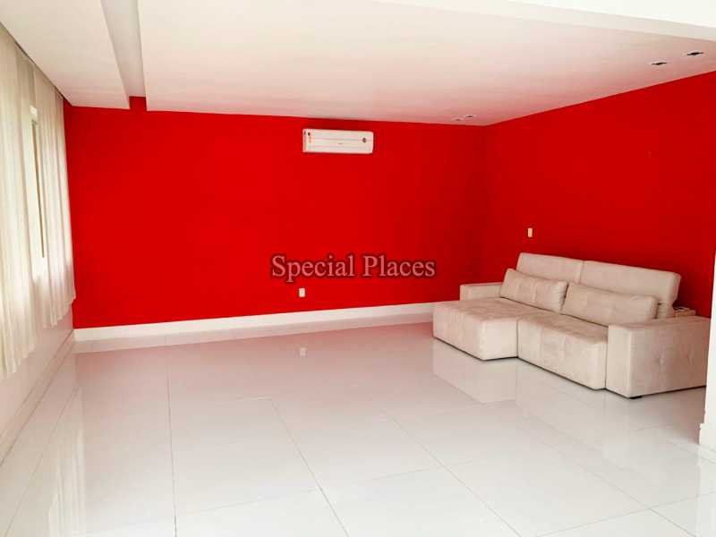 Conheça 8 sala do imóvel - Casa Para Alugar no Condomínio Itanhangá, Reserva - Itanhangá - Rio de Janeiro - RJ - LOC1214A - 9 8 sala