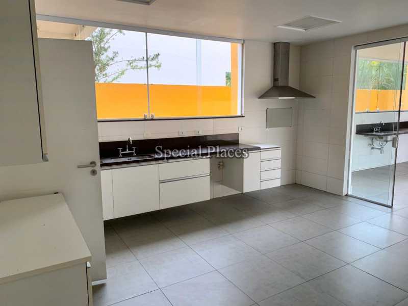 Conheça 11 copa cozinha do imóvel - Casa Para Alugar no Condomínio Itanhangá, Reserva - Itanhangá - Rio de Janeiro - RJ - LOC1214A - 12 11 copa cozinha
