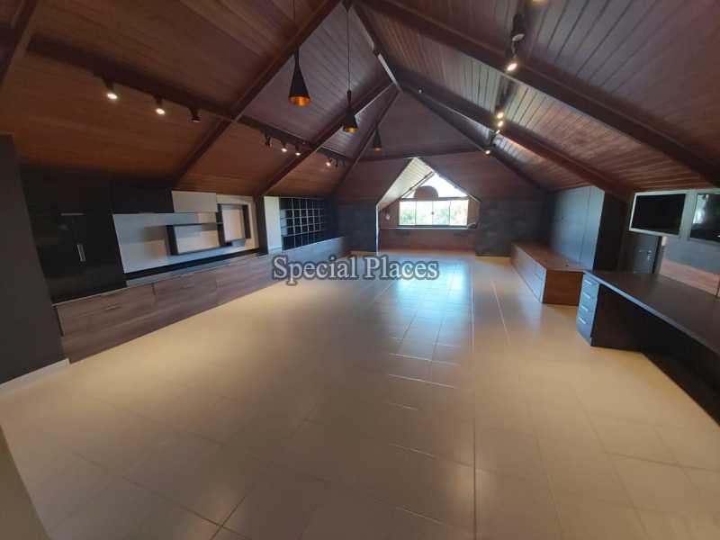 Conheça 17 sótão do imóvel - Casa em Condomínio Barra, Quintas do Rio, Barra da Tijuca, Rio de Janeiro, RJ Para Alugar, 5 Quartos, 577m² - LOC1221A - 19 17 sótão