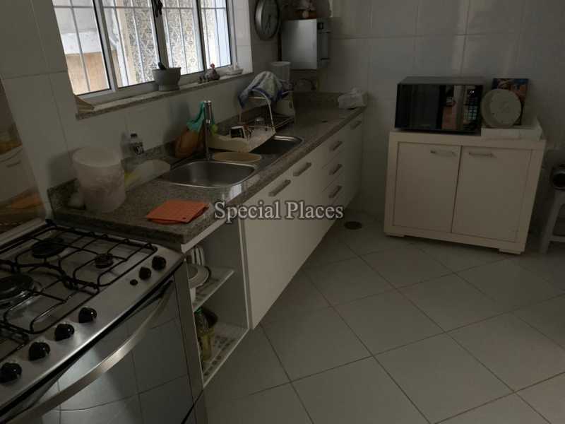Conheça 12 COZINHA do imóvel - CASA À VENDA NA BARRA DA TIJUCA - RIO DE JANEIRO/RJ - BAC6136 - 13 12 COZINHA