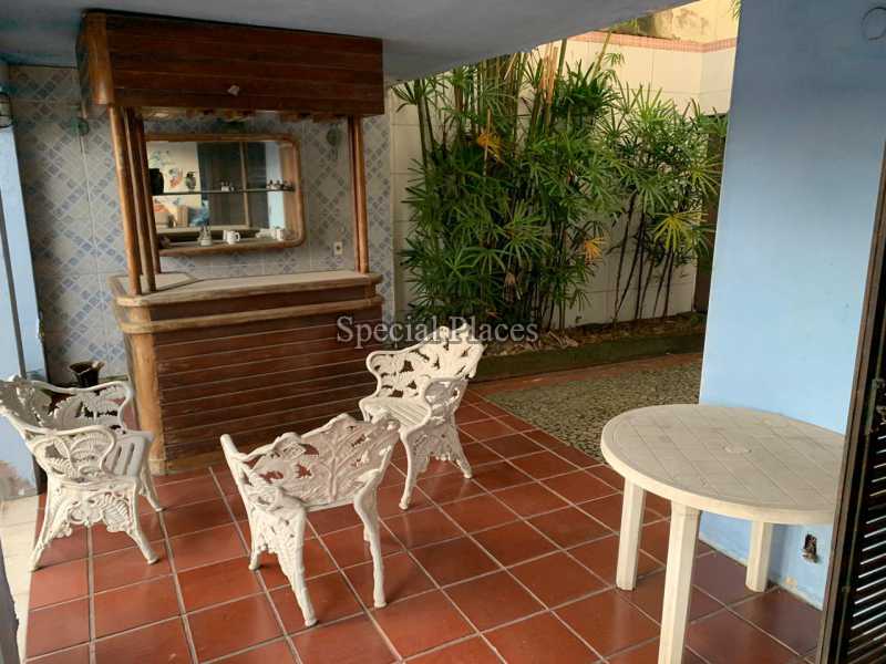 Conheça 7 SALA do imóvel - CASA À VENDA NA BARRA DA TIJUCA - RIO DE JANEIRO/RJ - BAC6136 - 8 7 SALA