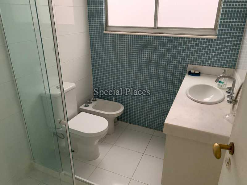 Conheça 15 BANHEIRO SUITE I do imóvel - CASA À VENDA NA BARRA DA TIJUCA - RIO DE JANEIRO/RJ - BAC6136 - 16 15 BANHEIRO SUITE I