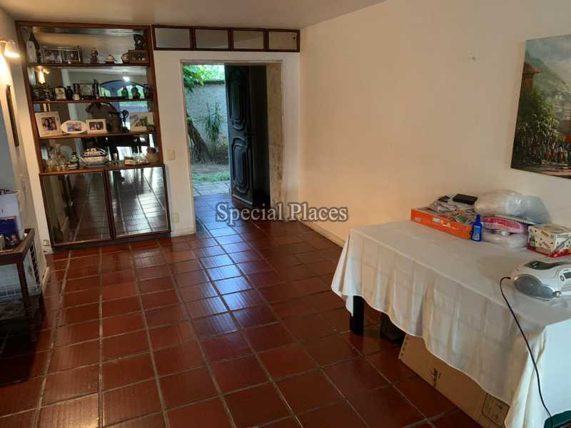Conheça 4 ENTRADA SALA do imóvel - CASA À VENDA NA BARRA DA TIJUCA - RIO DE JANEIRO/RJ - BAC6136 - 5 4 ENTRADA SALA