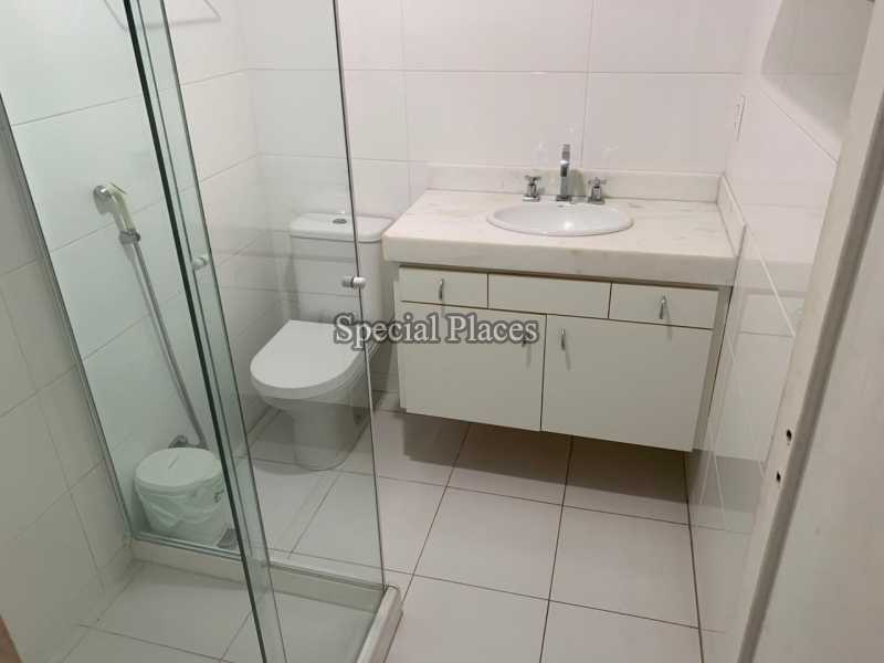 Conheça 22 BANHEIRO do imóvel - CASA À VENDA NA BARRA DA TIJUCA - RIO DE JANEIRO/RJ - BAC6136 - 24 22 BANHEIRO