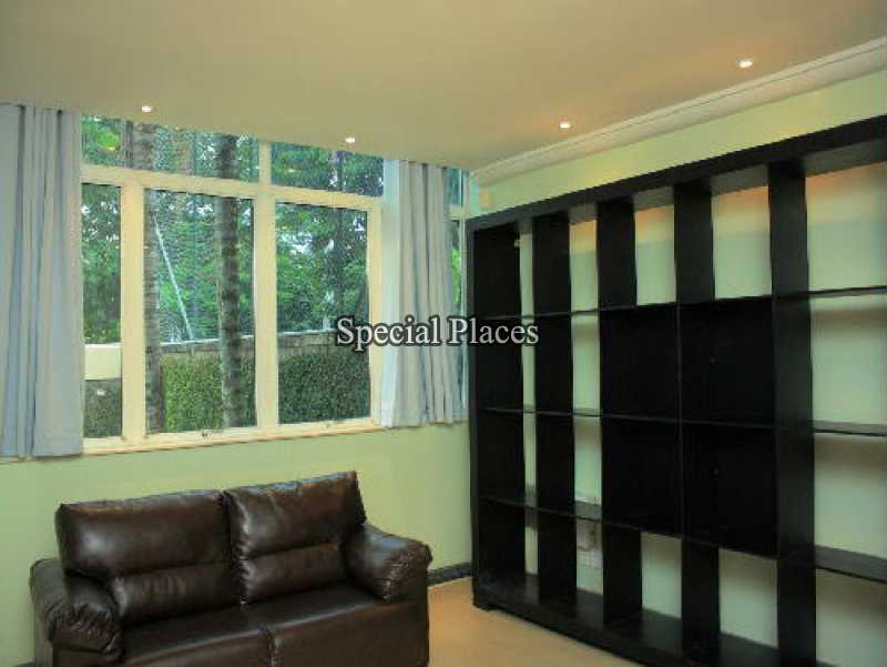 Conheça 20 sala intima do imóvel - Casa em Condomínio Barra, Min. Lafayette de Andrade, Barra da Tijuca, Rio de Janeiro, RJ Para Alugar, 5 Quartos, 1057m² - LOC1043T - 21 20 sala intima