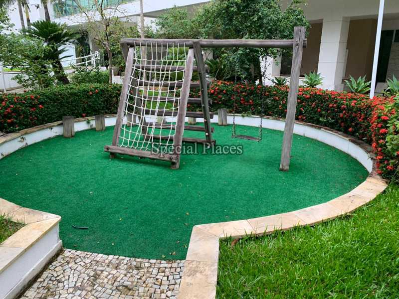 Conheça 28 parquinho do condomínio do imóvel - Casa em Condomínio São Conrado, São Conrado, Rio de Janeiro, RJ Para Alugar, 4 Quartos, 350m² - LOC1226A - 29 28 parquinho do condomínio