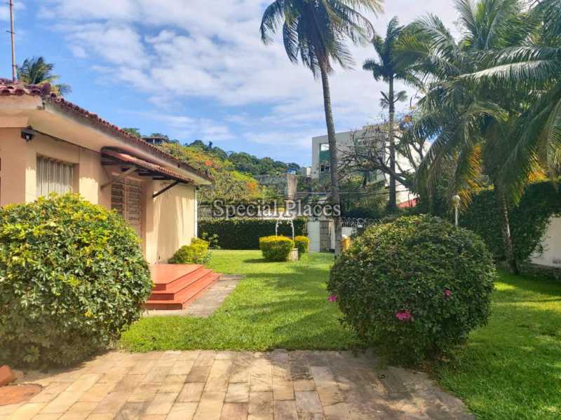 Conheça 7 JARDIM do imóvel - Casa Barra da Tijuca, Rio de Janeiro, RJ Para Alugar, 3 Quartos, 500m² - LOC1228A - 8 7 JARDIM