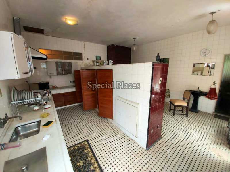 Conheça 9 COPA COZINHA do imóvel - Casa Barra da Tijuca, Rio de Janeiro, RJ Para Alugar, 3 Quartos, 500m² - LOC1228A - 10 9 COPA COZINHA