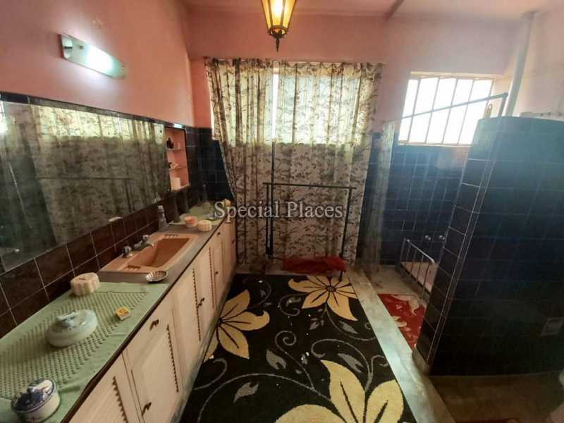 Conheça 18 BANHEIRO do imóvel - Casa Barra da Tijuca, Rio de Janeiro, RJ Para Alugar, 3 Quartos, 500m² - LOC1228A - 20 18 BANHEIRO