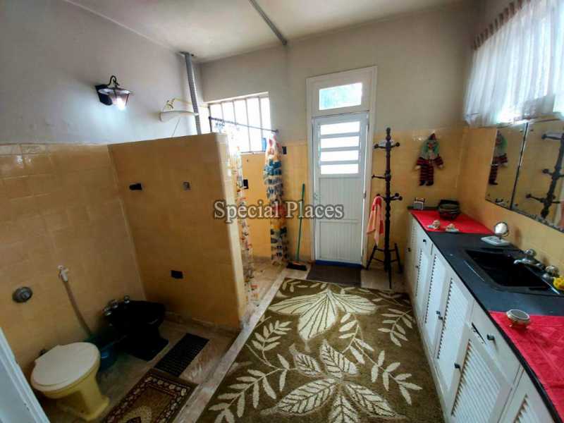 Conheça 20 BANHEIRO do imóvel - Casa Barra da Tijuca, Rio de Janeiro, RJ Para Alugar, 3 Quartos, 500m² - LOC1228A - 22 20 BANHEIRO