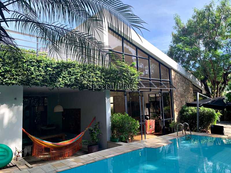 Conheça 1 fachada do imóvel - Casa Para Alugar no Condomínio Itanhangá, Greenwood Park - Itanhangá - Rio de Janeiro - RJ - LOC1229T - 1 1 fachada