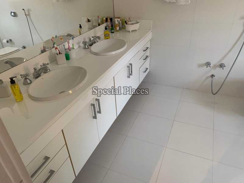 Conheça 11 banheiro do imóvel - Casa Para Alugar no Condomínio Itanhangá, Greenwood Park - Itanhangá - Rio de Janeiro - RJ - LOC1229T - 15 11 banheiro