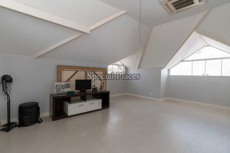 Conheça 26 sótão do imóvel - Casa em Condominio Condomínio Barra, Del Lago, Barra da Tijuca,Rio de Janeiro,RJ À Venda,5 Quartos,518m² - BAC6139 - 27 26 sótão